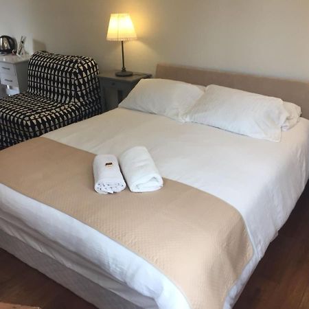 Tourian Lounge Hotel Londra Dış mekan fotoğraf