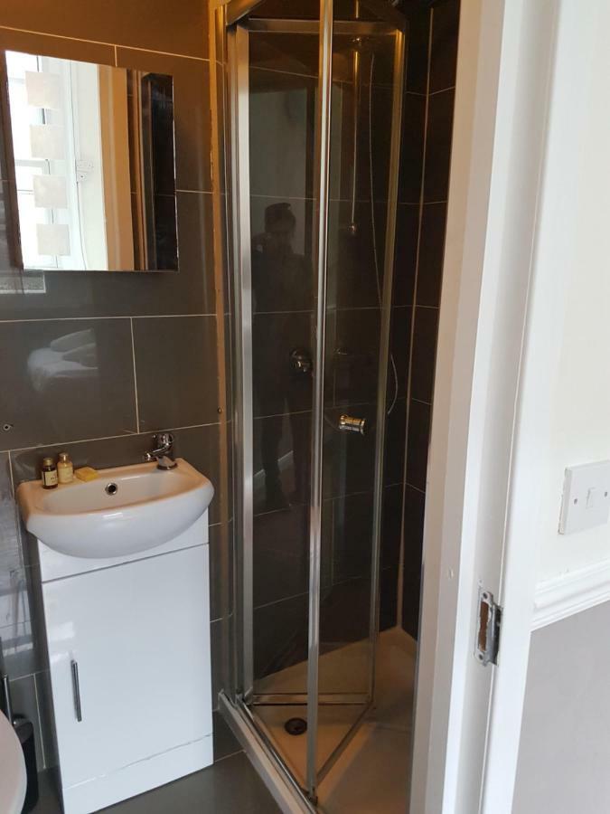 Tourian Lounge Hotel Londra Dış mekan fotoğraf