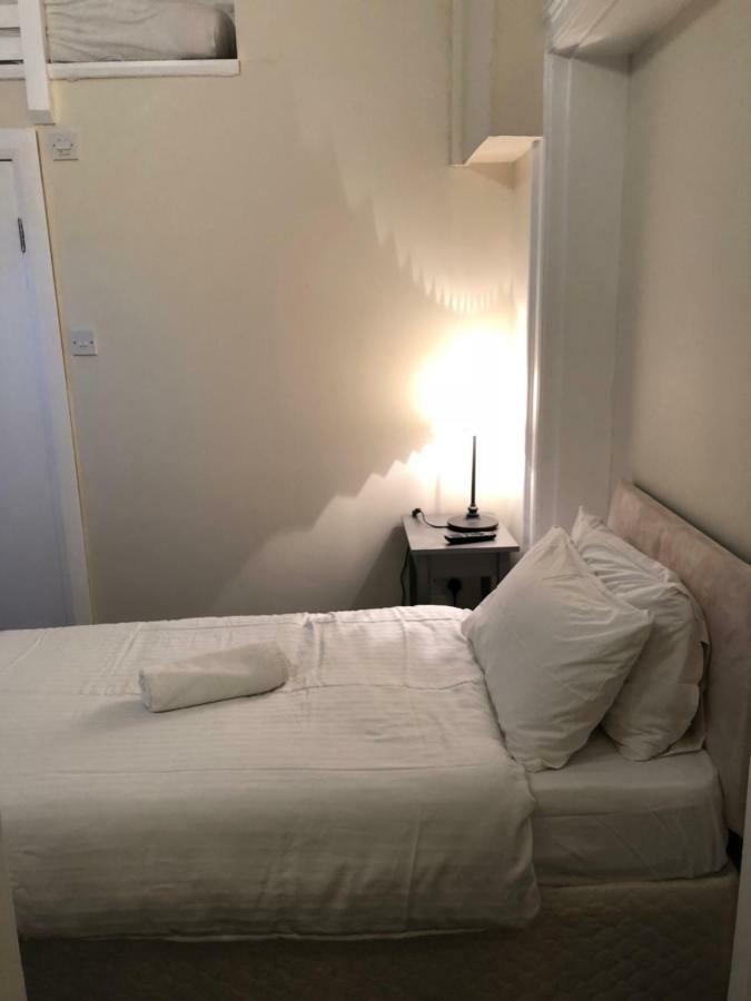 Tourian Lounge Hotel Londra Dış mekan fotoğraf