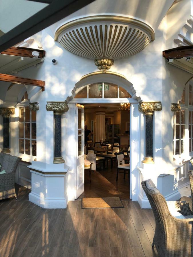 Tourian Lounge Hotel Londra Dış mekan fotoğraf