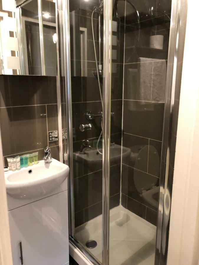 Tourian Lounge Hotel Londra Dış mekan fotoğraf