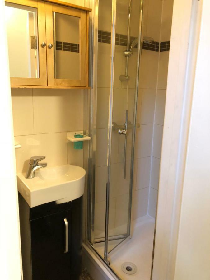 Tourian Lounge Hotel Londra Dış mekan fotoğraf
