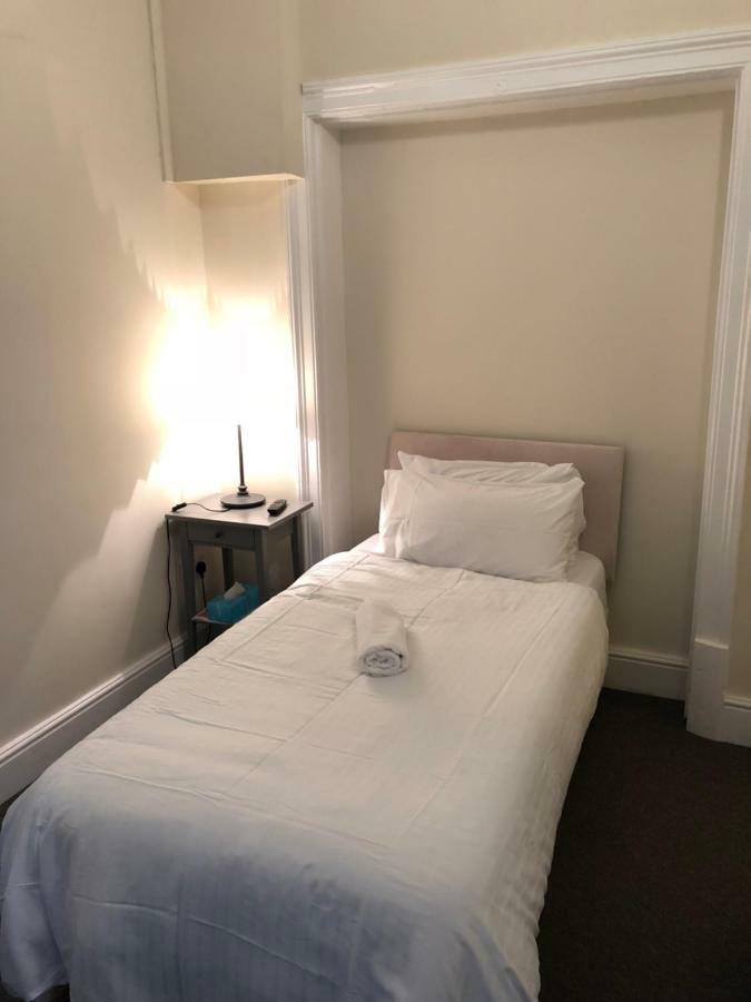 Tourian Lounge Hotel Londra Dış mekan fotoğraf