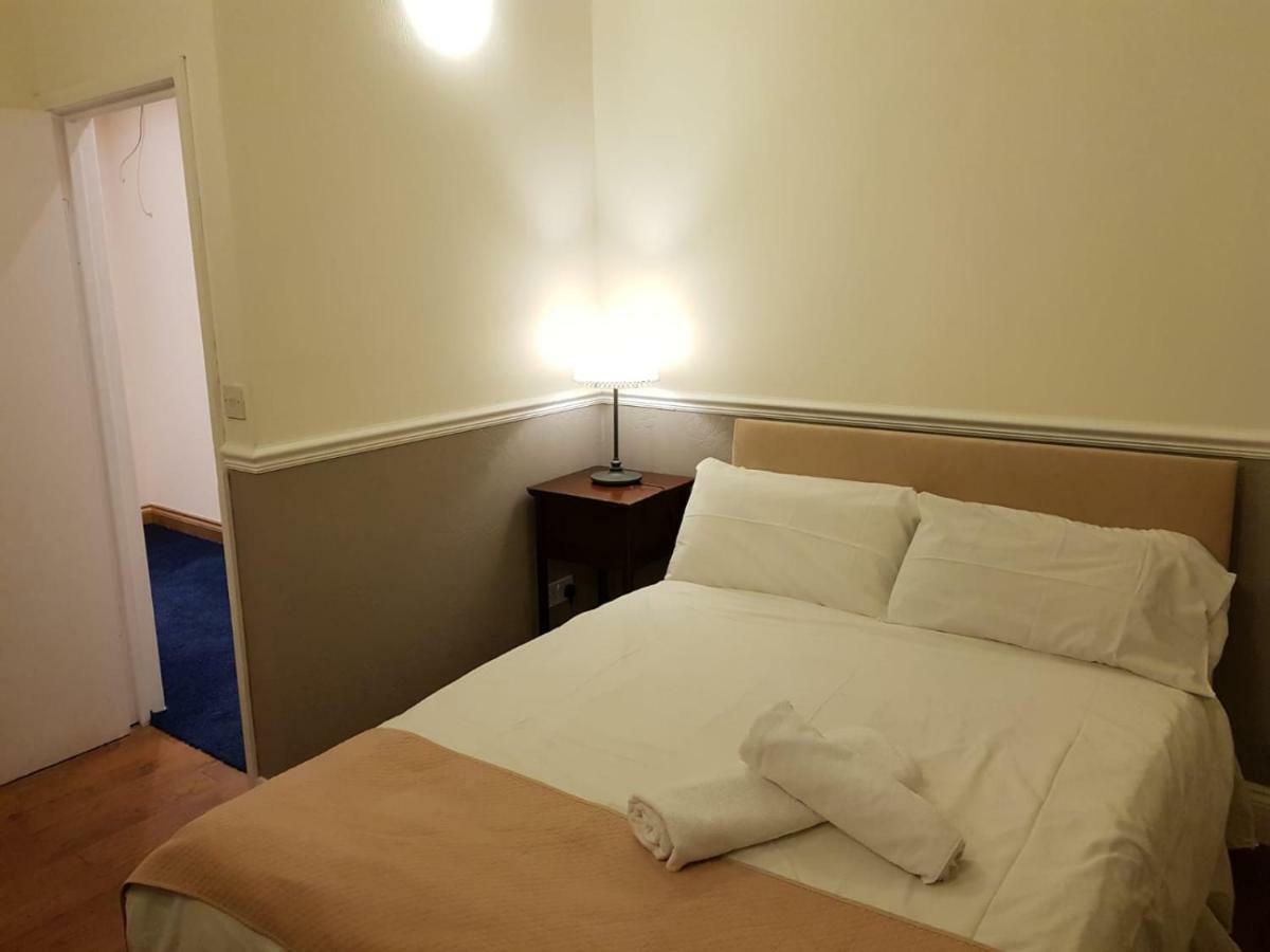 Tourian Lounge Hotel Londra Dış mekan fotoğraf