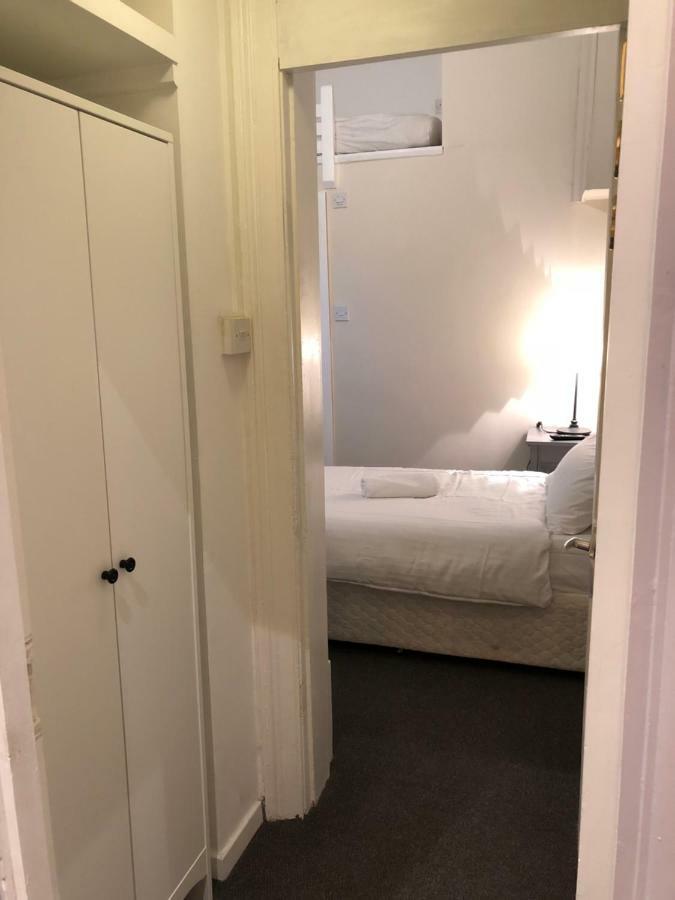 Tourian Lounge Hotel Londra Dış mekan fotoğraf
