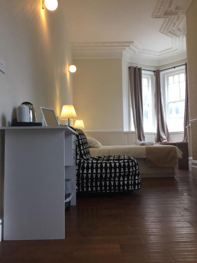 Tourian Lounge Hotel Londra Dış mekan fotoğraf