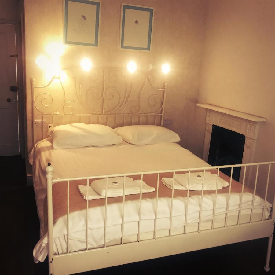 Tourian Lounge Hotel Londra Dış mekan fotoğraf